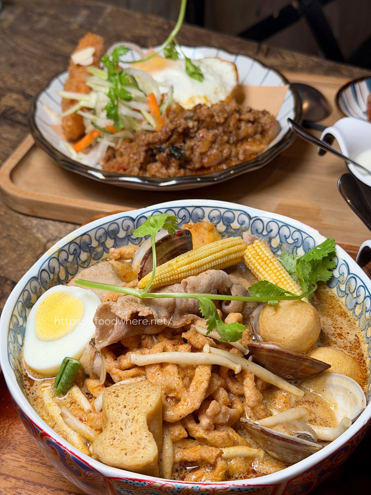 (四訪)鼓山區南洋料理《帕先生》平日一開門就客滿！香料搖搖薯條 @高雄美食底對