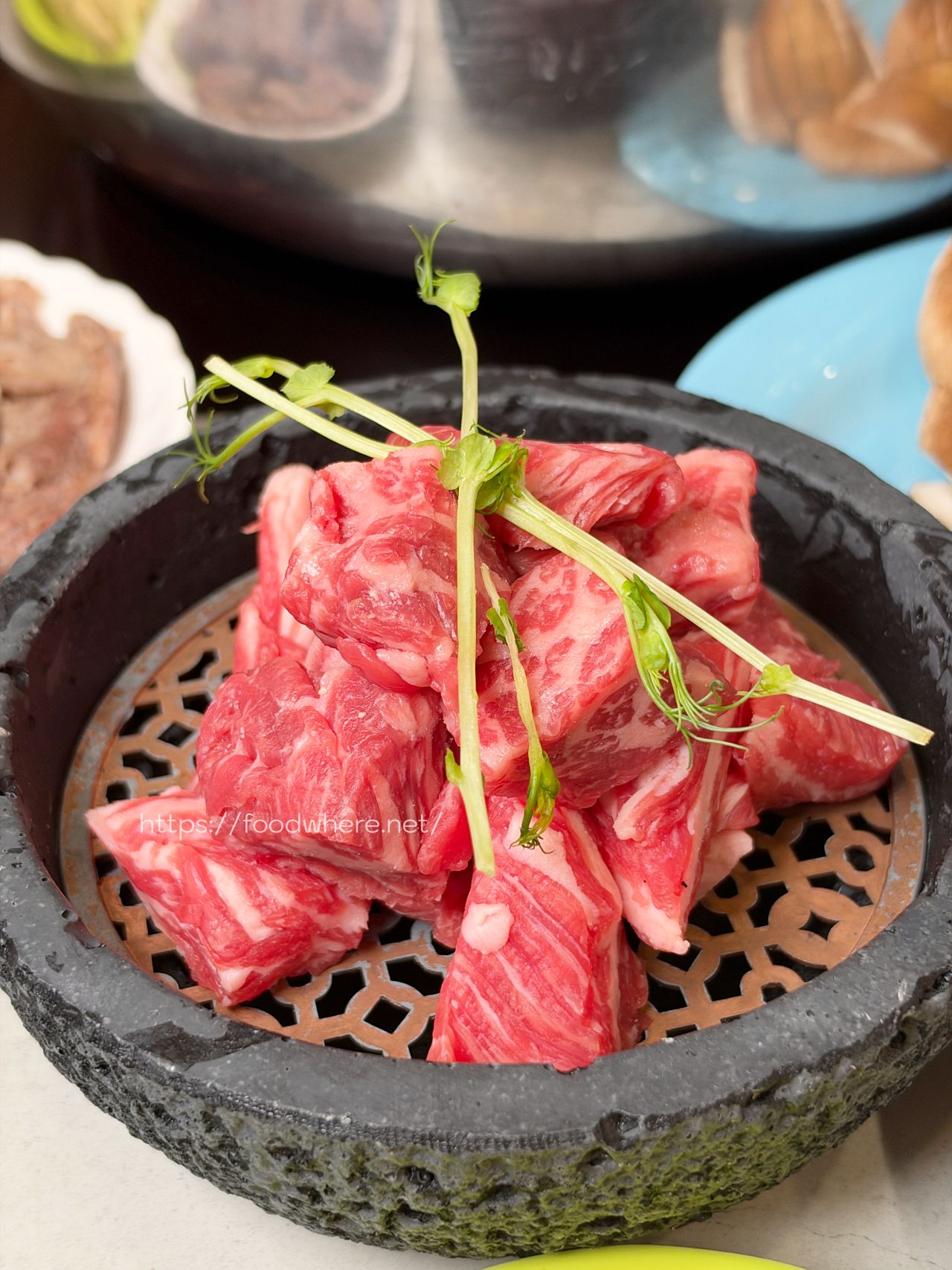 高雄前鎮火鍋｜《滿興潮汕火鍋》夢時代附近人氣鍋物！手切安格斯牛小排、爆漿牛肉丸必吃 @高雄美食底對