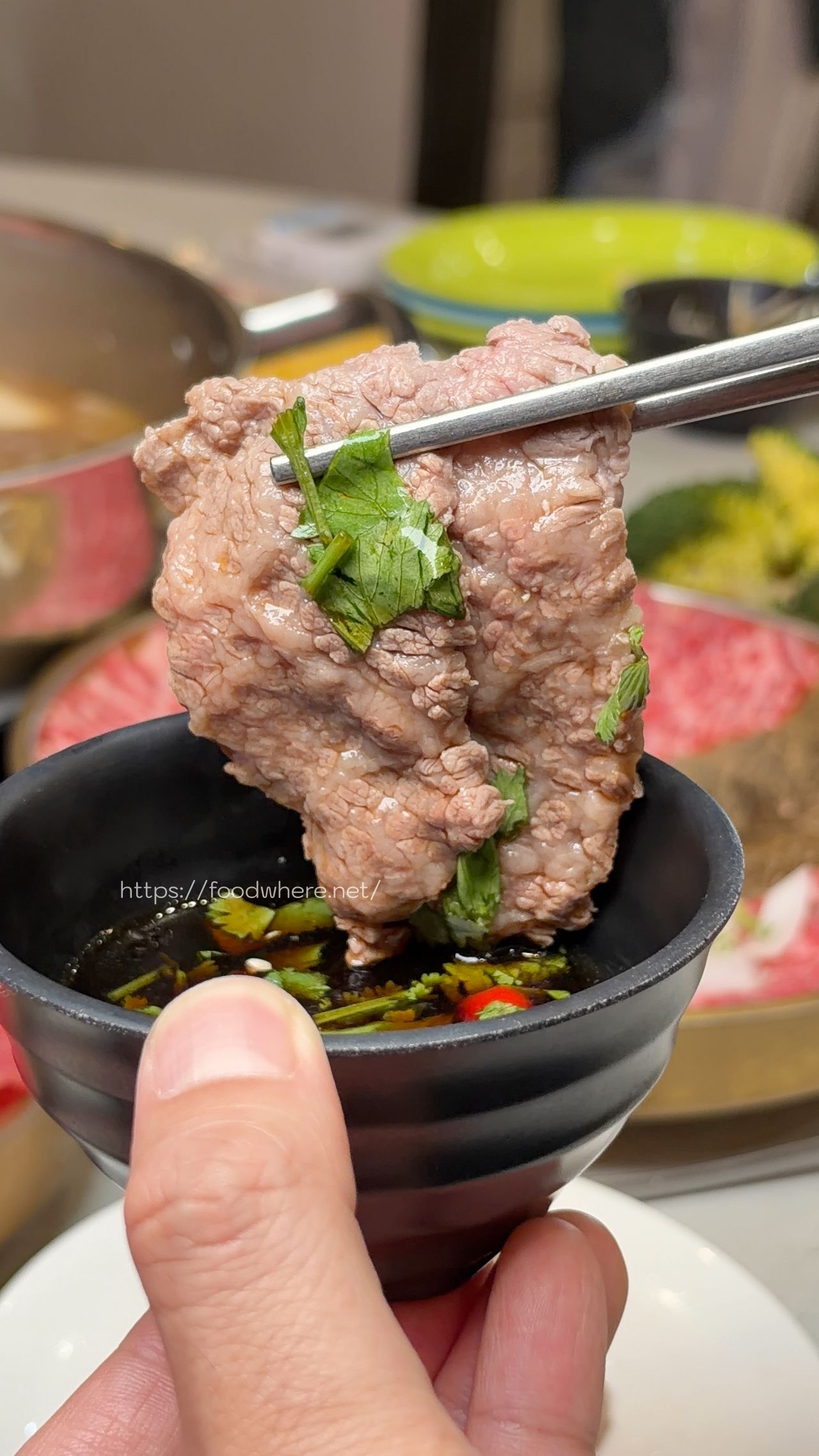 高雄前鎮火鍋｜《滿興潮汕火鍋》夢時代附近人氣鍋物！手切安格斯牛小排、爆漿牛肉丸必吃 @高雄美食底對