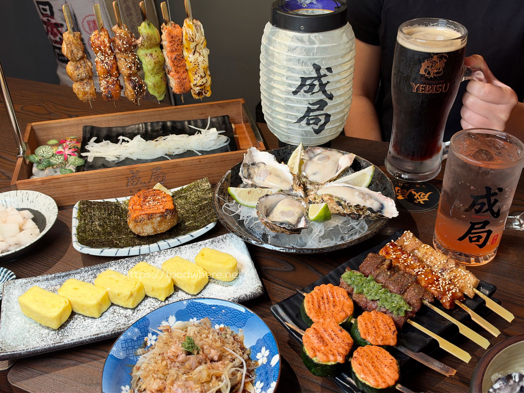 高雄三民區居酒屋《成局居酒屋》廣島生蠔限時吃到飽！雞肉串掛著上桌超吸睛 @高雄美食底對
