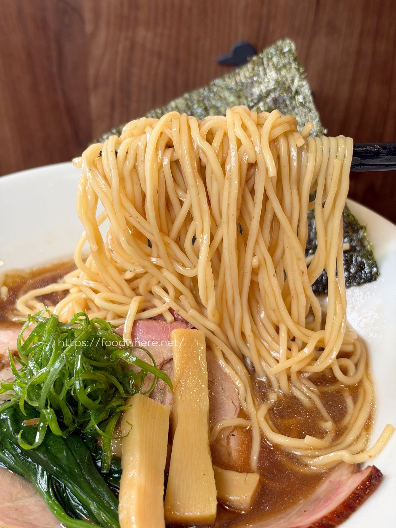 高雄左營拉麵《花山二代目拉麵》鴨湯拉麵必吃！擔擔麵更驚艷 @高雄美食底對